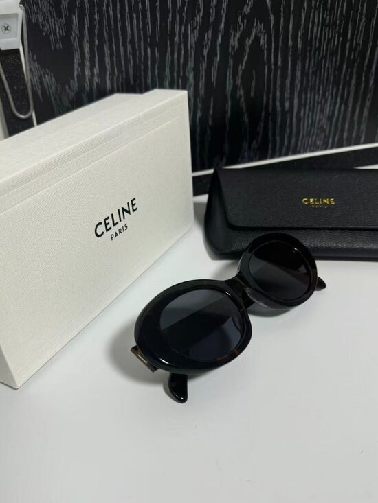 Celine Paris Tortoiseshell Oval Sunglasses with Original Box & Case - Luxury Des main image 5
